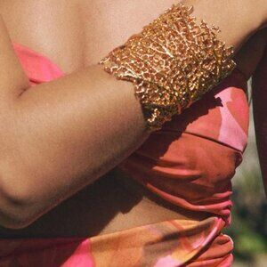 NWT ZARA GOLD CORAL RIGIT METAL RESORT CUFF BRACELET